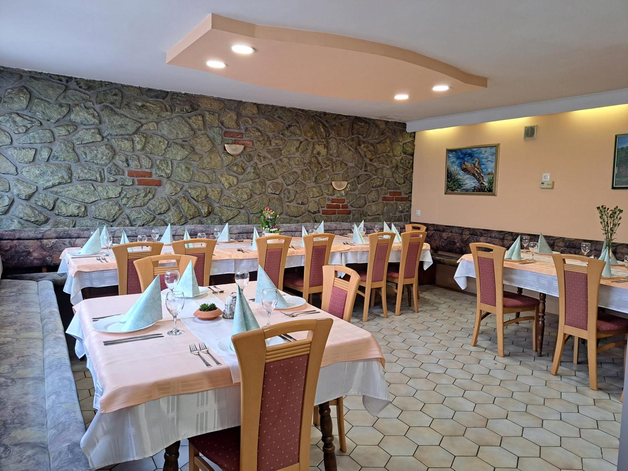 Guesthouse Zivko Dobrovce 외부 사진
